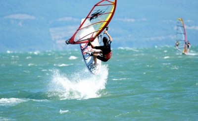Wind Surfing / Kite Surfing